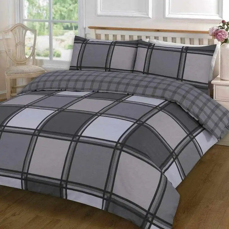 logan printed duvet cover set black