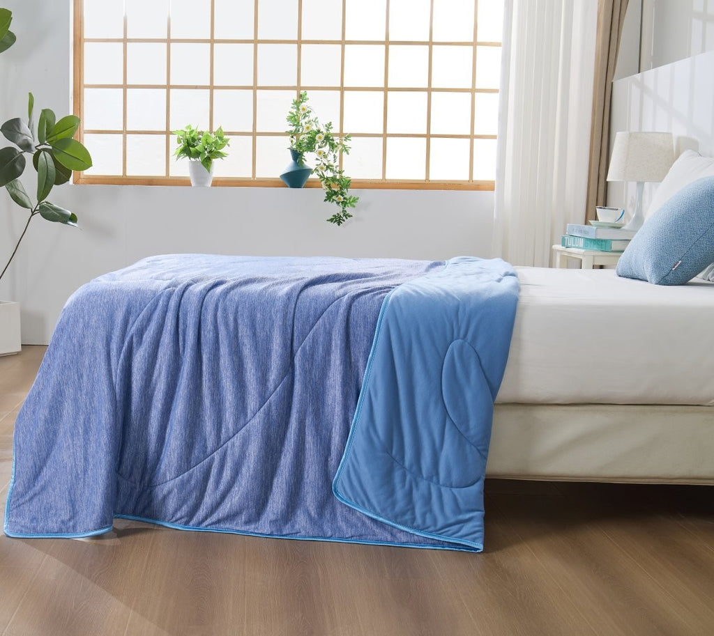 Cooling Lightweight Quilt | Blue