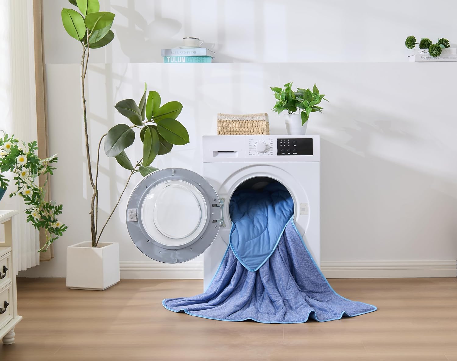 Cooling Lightweight Quilt | Blue
