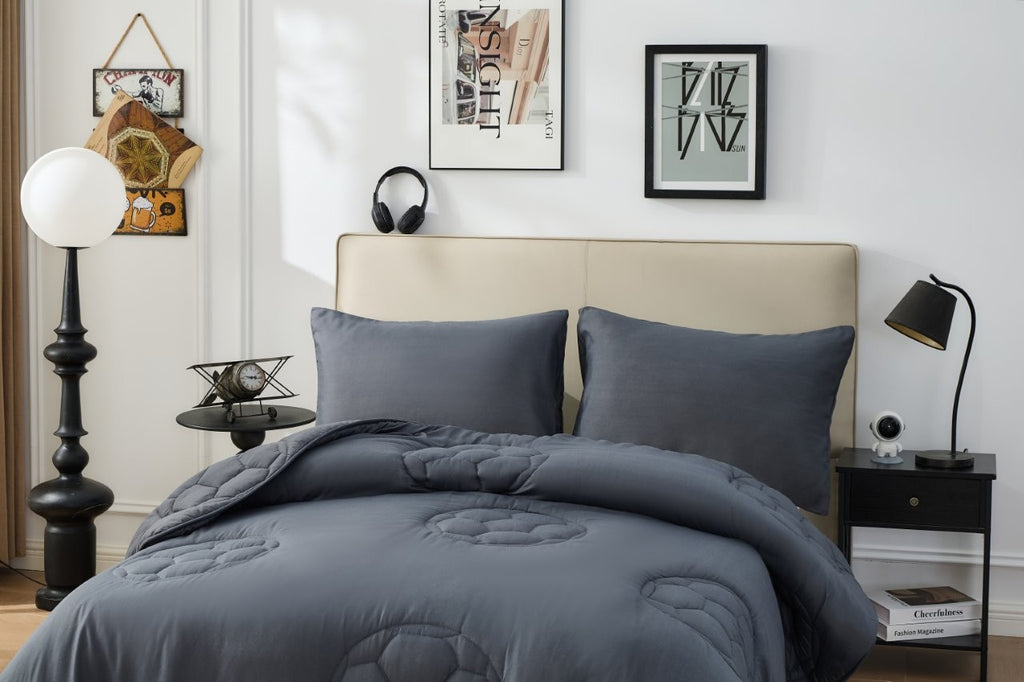 Kids Football Charcoal Coverless TOG 10.5 Quilt & Pillow Set