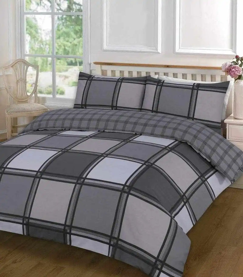 logan printed duvet cover set black
