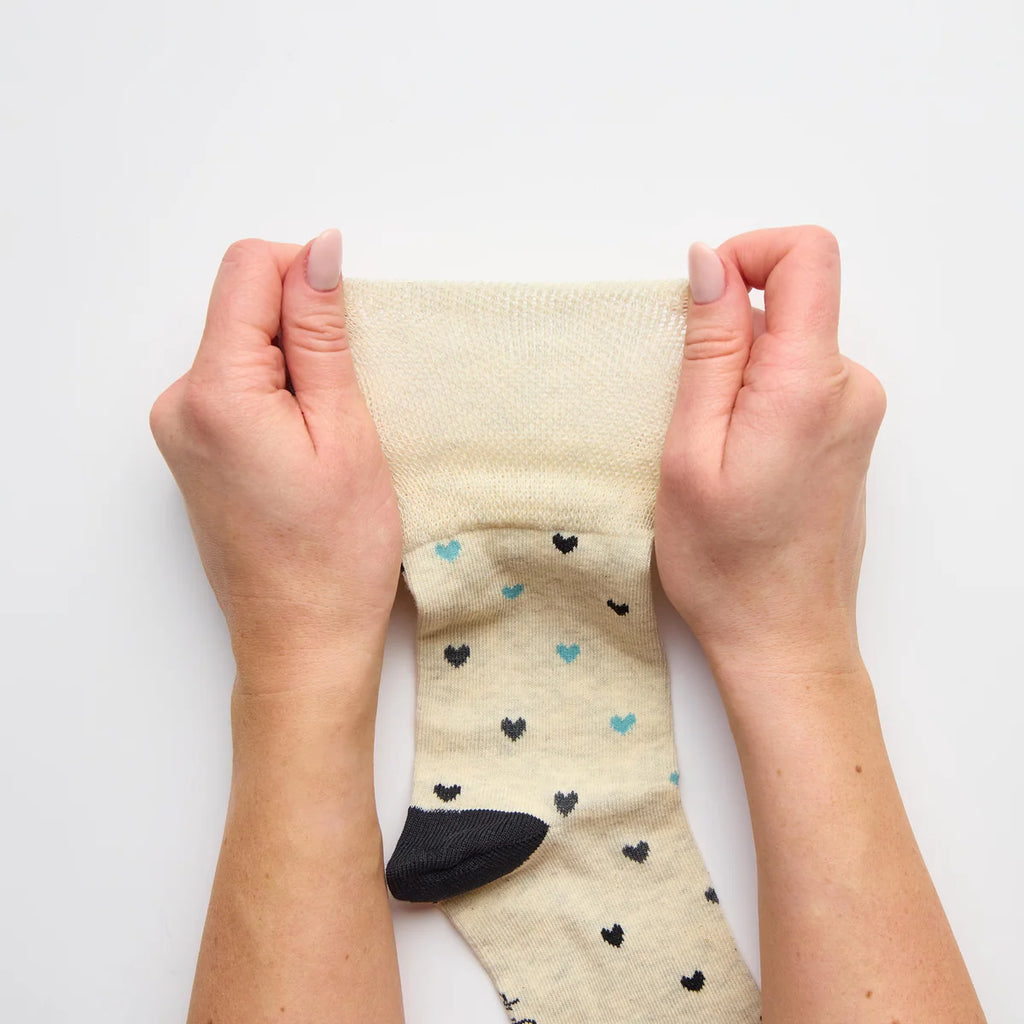 Women Micro Pattern Gentle Grip Cotton Rich Socks
