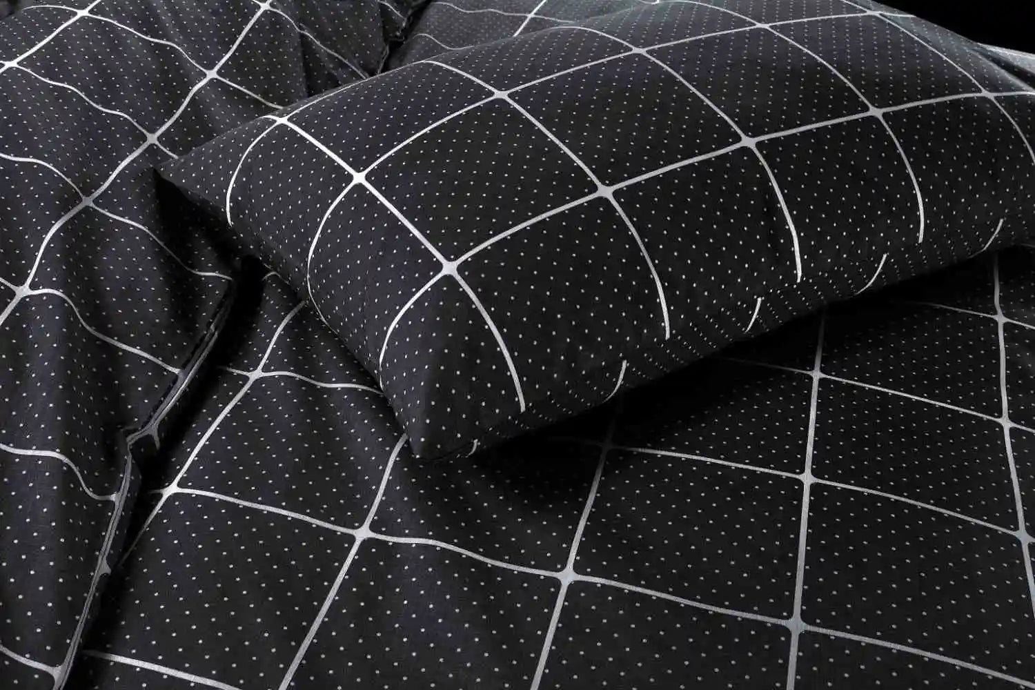 mateo printed duvet set black