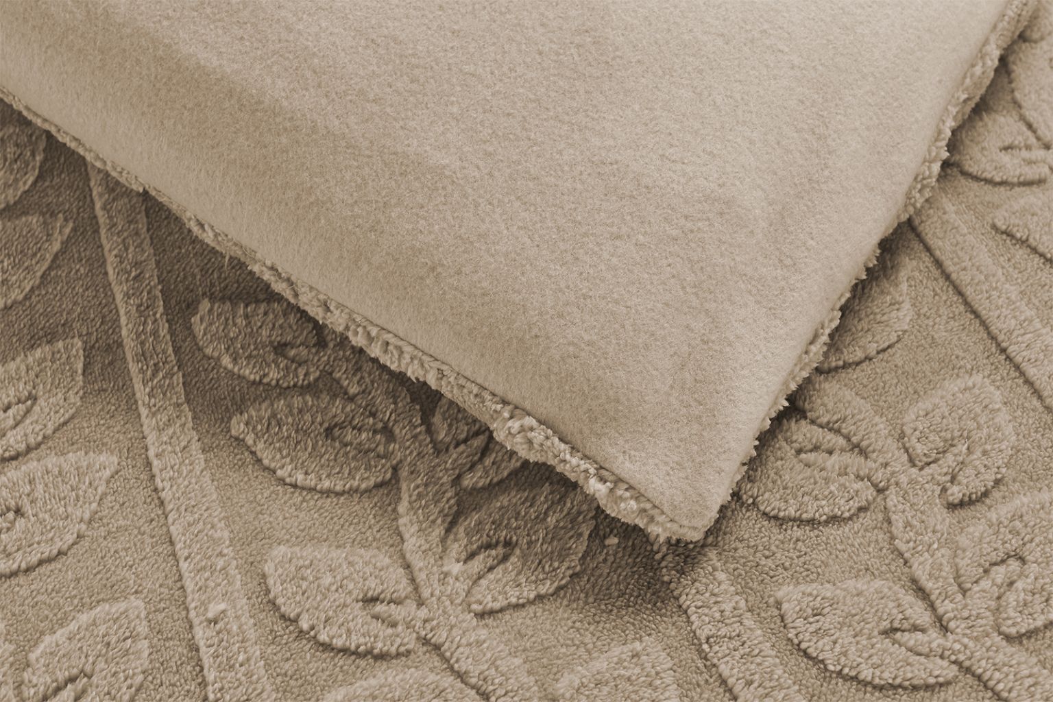 Leaves Teddy Fleece Duvet Cover Set | 3 Colours